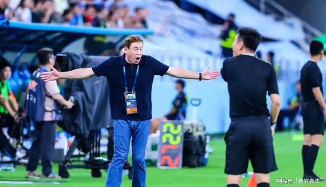 关于国安五连胜继续领跑积分榜，孙兴慜主帅陷下课危机！的信息